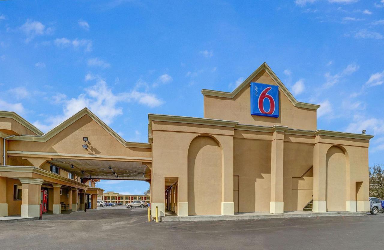 Motel 6 Lester - Philadelphia Airport Exteriör bild
